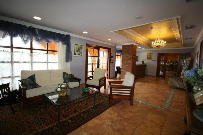 Hotel Cueli Viveda Bagian luar foto